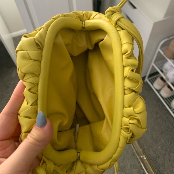 green/yellow purse - Picture 2 of 2